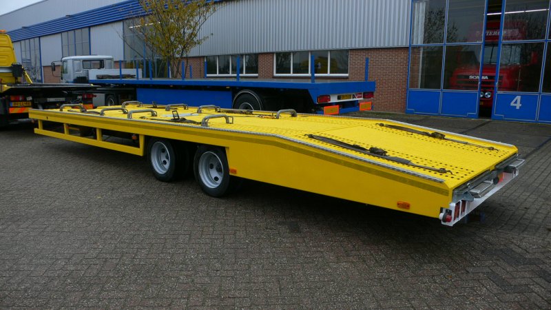 Aanhangwagens voor transport van auto`s.........