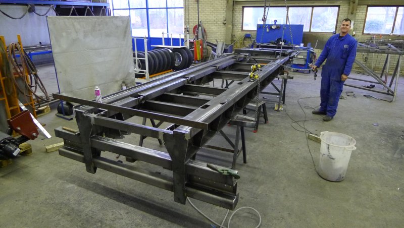 Ligthart aanhangwagen en oplegger productie.......