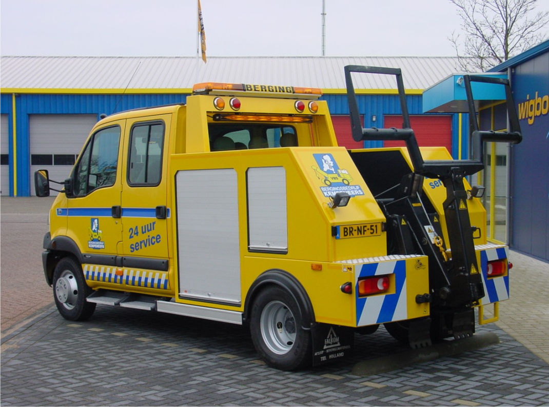 Te koop : zeer complete lepelwagen, zo goed als nieuw.