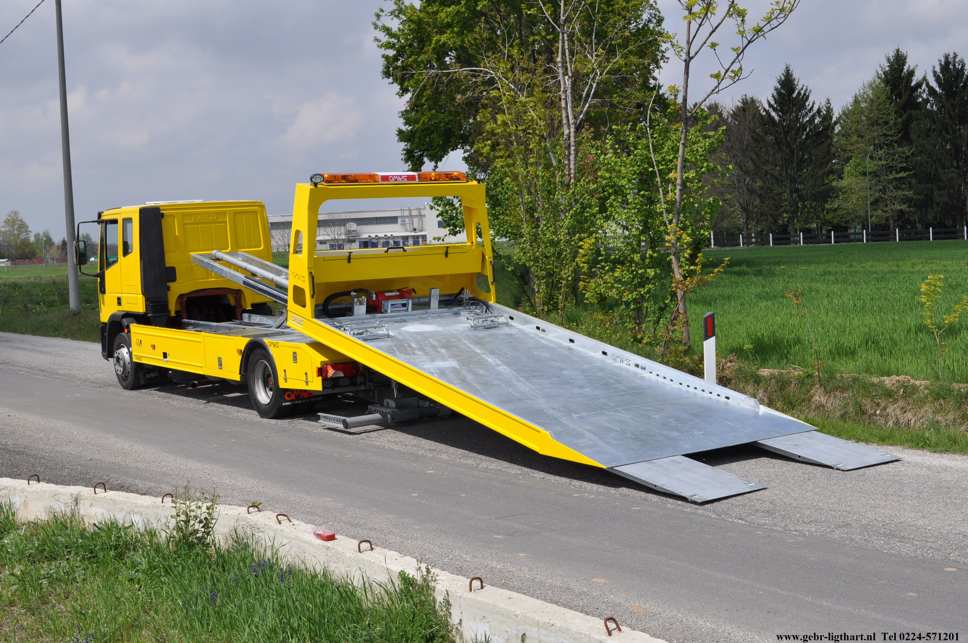 Uitschuifbare oprijplaten....