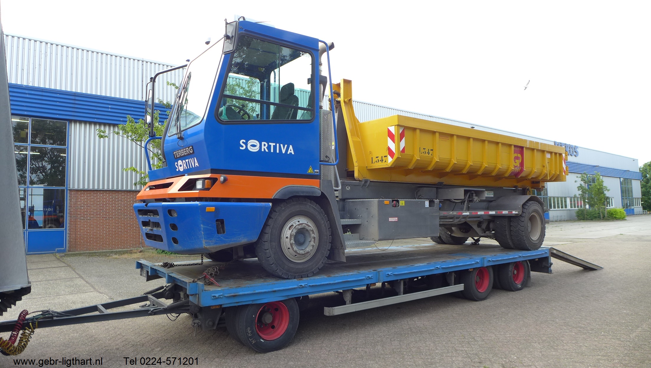 Bijzondere voertuigen bij Ligthart in Schagerbrug..........